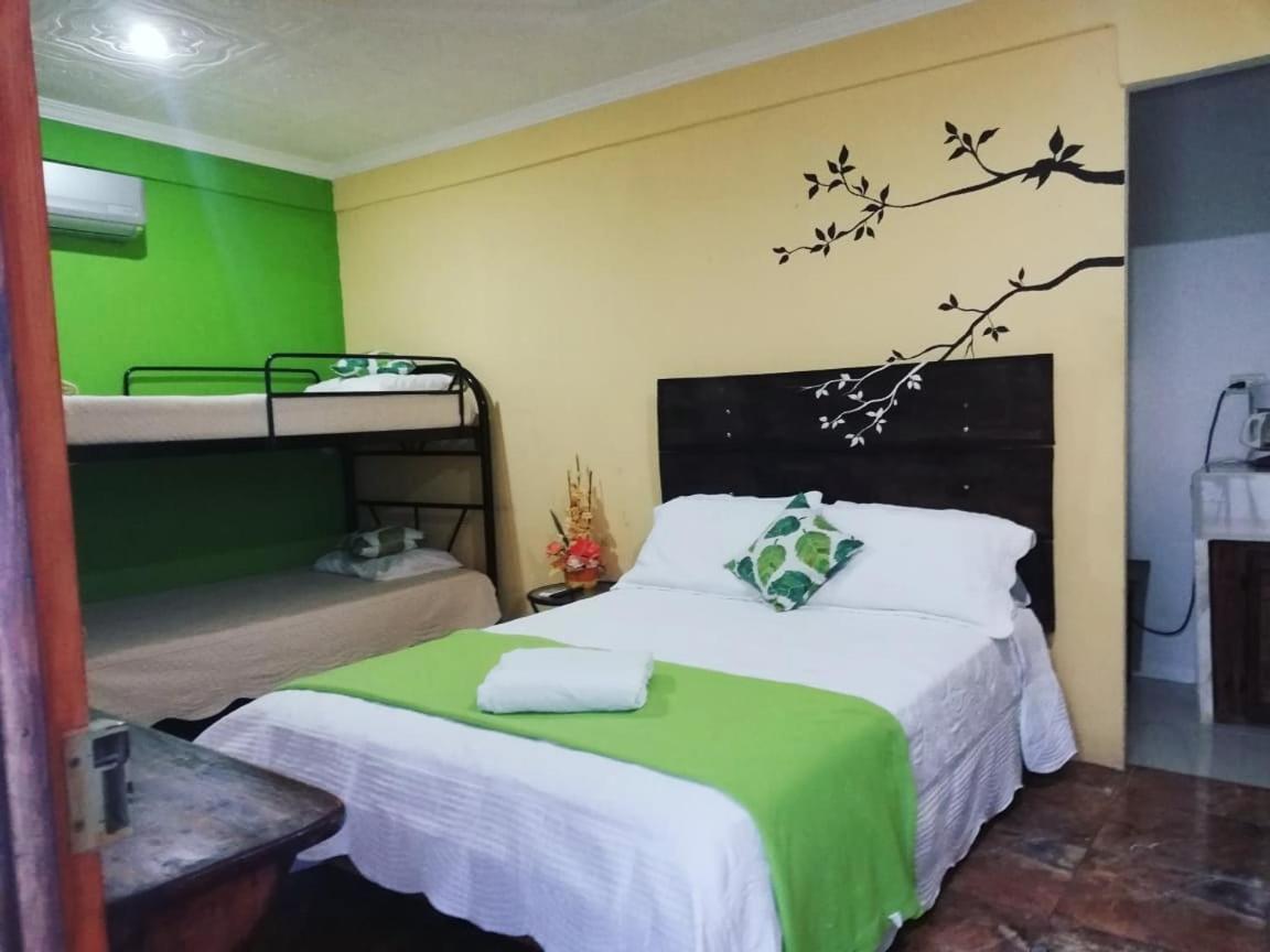 Hospedaje La Galerie Ciudad Cortés Екстериор снимка